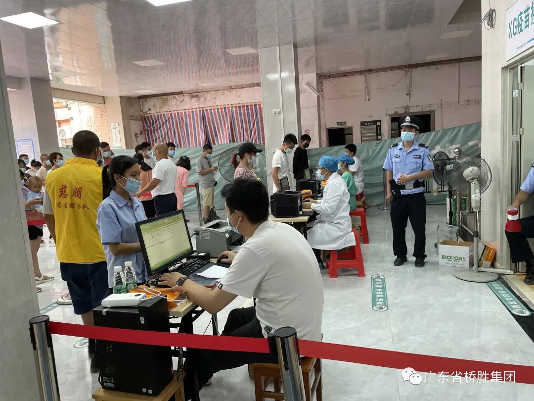 尊敬的最美逆行者，你們辛苦了！——市勞模協(xié)會、廣東省橋勝集團慰問區(qū)一線醫(yī)務(wù)人員 