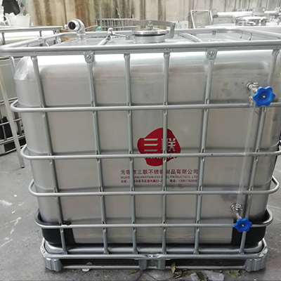 三聯(lián)教您不銹鋼地板應(yīng)該如何選擇？你學(xué)會了嗎？